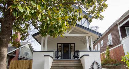Elegant Historic Home Downtown For Groups