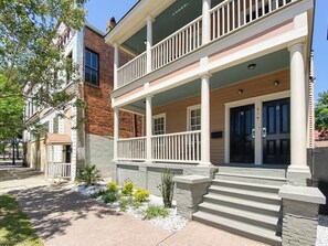 Exterior detail - Historic Gem - Walk to Forsyth Park & Downtown! (Savannah)