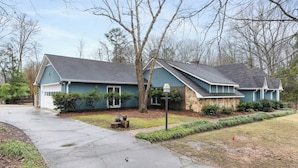 Unclassified image, 2 of 45, button - Poolside Paradise in the Heart of Charlotte (Charlotte)