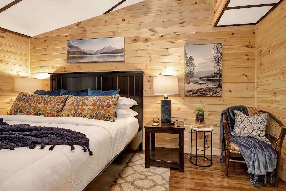 3 chambres, fer et planche à repasser, Wi-Fi, draps fournis