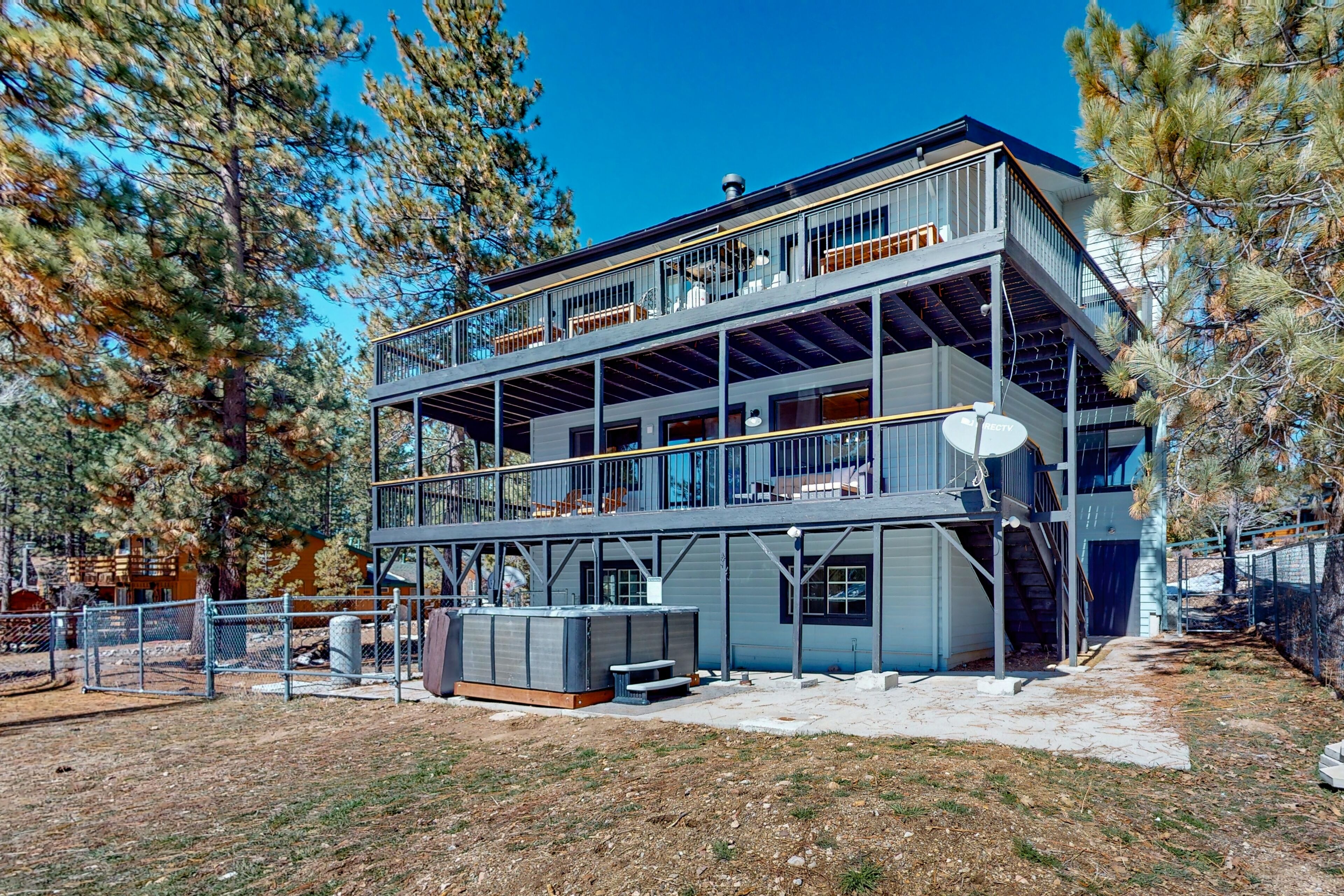 Tranquil mountain home with private hot tub & deck views - near skiing - dogs ok