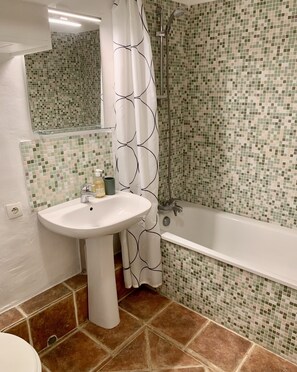 SĂšche-cheveux, papier toilette