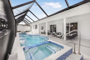 Een verwarmd zwembad