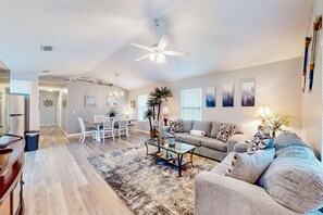 TV, fireplace - Snowbird-friendly home near beach with outdoor pool, grill, W/D, & AC (Panama City Beach)