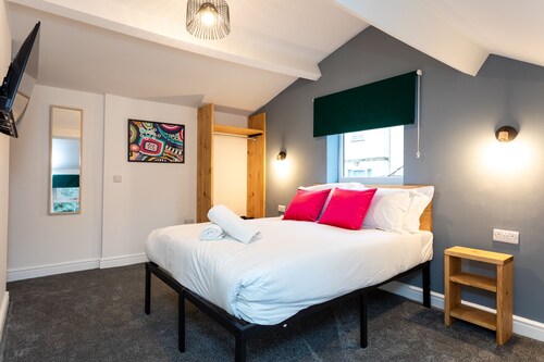 Thorne Road Apartments 