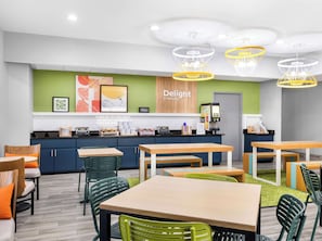 Free daily continental breakfast