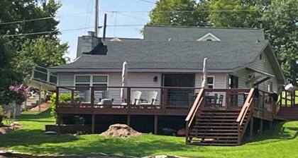 Lake Greenwood Home -- Come refresh in a quiet cove!