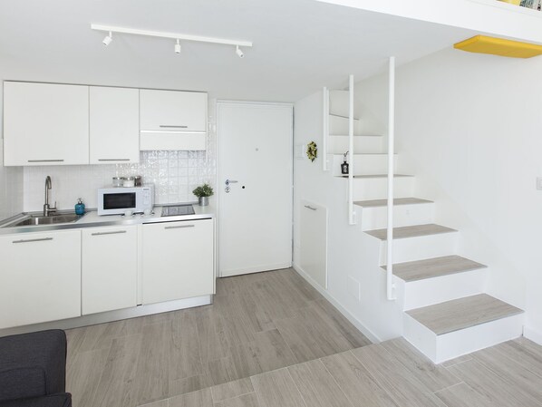 Private kitchen - Cozy studio apartment in Milan Center, a stone's throw from Buenos Aires (Milano)