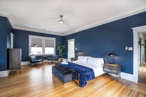 5 chambres, fer et planche à repasser, Wi-Fi, draps fournis