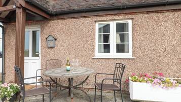 Cottage | Outdoor dining