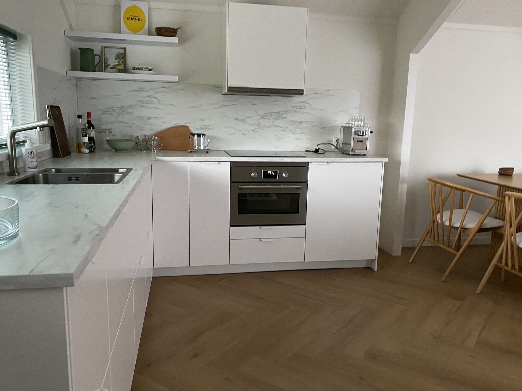 冰箱、微波炉、烤箱、炉灶