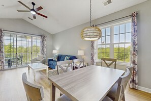 Interior - Sunny condo with turquoise pool, screened-in balcony, open layout, & W/D (North Myrtle Beach)