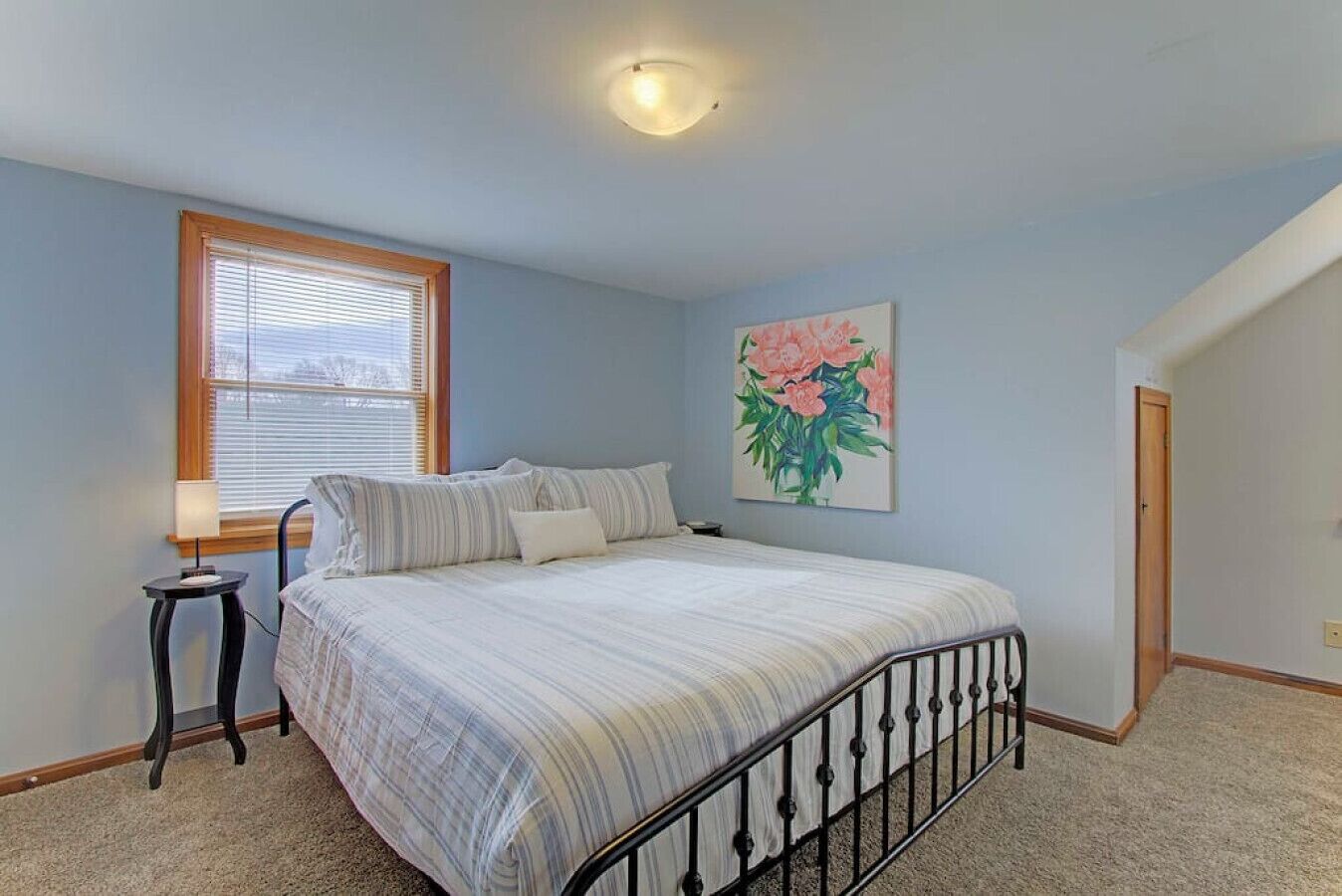 1 slaapkamer, een bureau, een strijkplank/strijkijzer, wifi