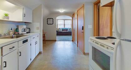 Spacious King Suite near Hall of Fame/Hwy/Airport