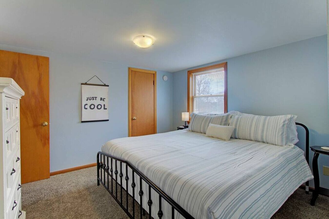 1 bedroom, desk, iron/ironing board, WiFi