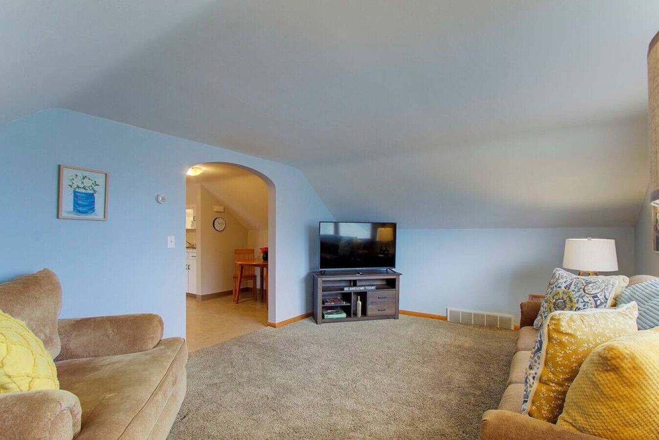 Een televisie en een kantoor