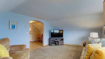 Een televisie en een kantoor