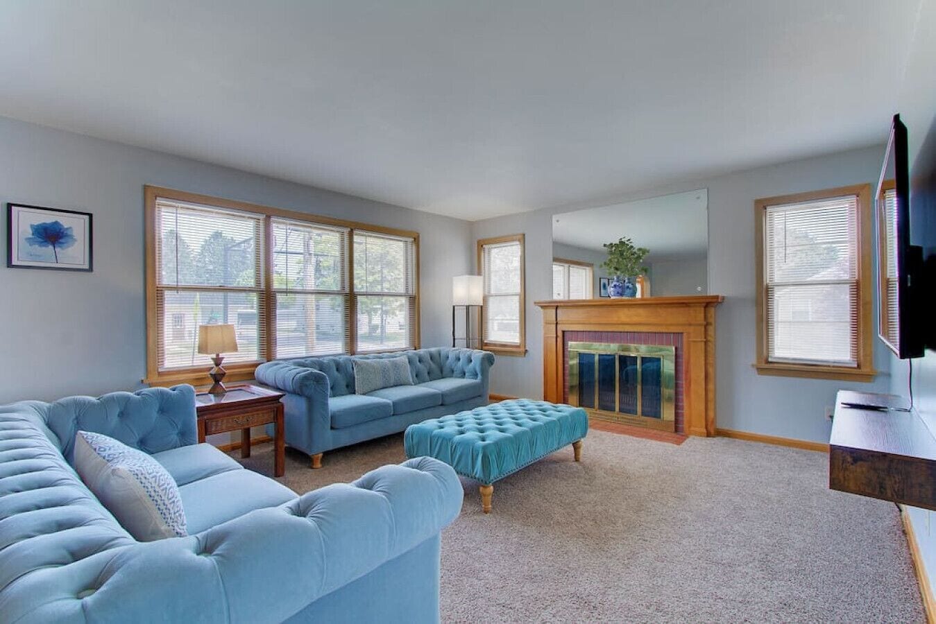 Smart TV, fireplace, offices