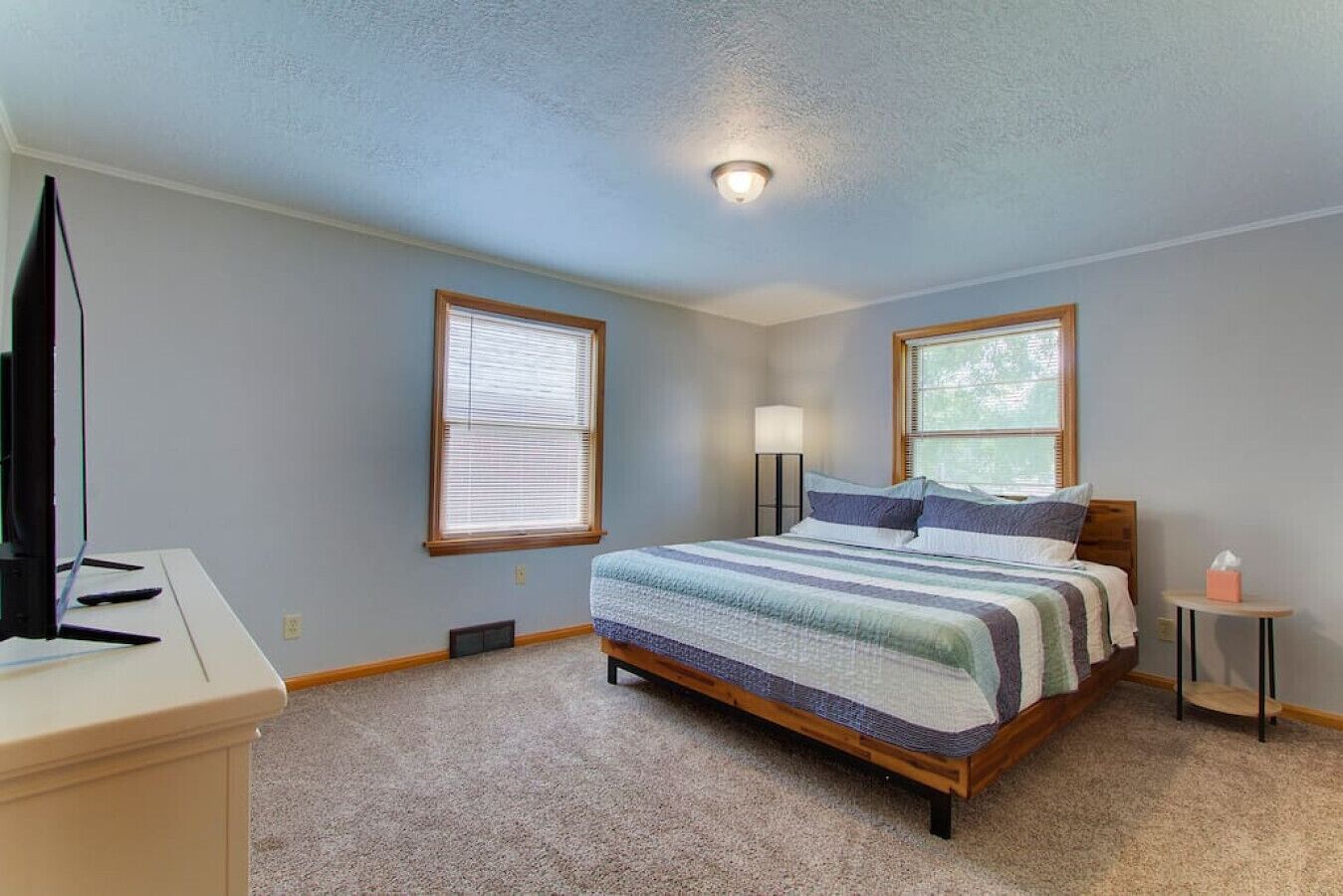 2 chambres, bureau, fer et planche à repasser, Wi-Fi gratuit