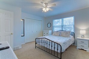 1 Schlafzimmer, Schreibtisch, Bügeleisen/Bügelbrett, WLAN