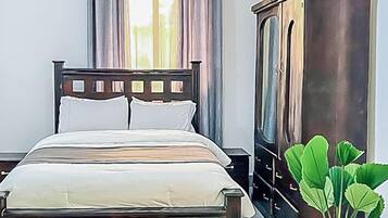 2 habitaciones, tabla de planchar con plancha, wifi y ropa de cama