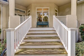 Exterior detail - Luxury home near beach & golf with private pool, patio, free tennis & pickleball (Hilton Head)