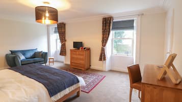 4 bedrooms, individually decorated, individually furnished, free WiFi