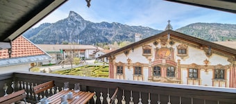 New! Sauna oasis with Mountain View in front of the famous Pilatushaus!