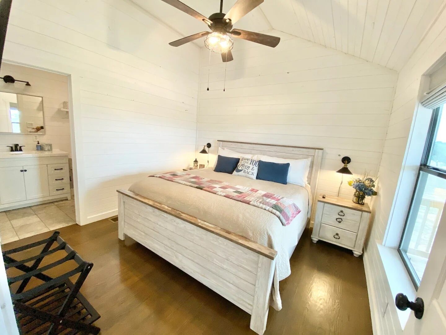 2 habitaciones, tabla de planchar con plancha y wifi gratis 