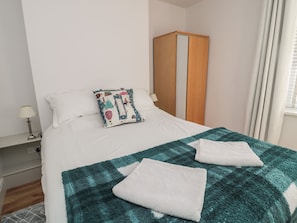 3 habitaciones, decoración personalizada y muebles diferentes 