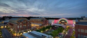 Luxe Modern 3BR Sleeps 6 by Atlantic Station