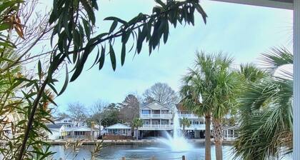 Lakefront 3BR/2BA home,