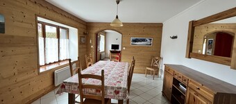 Maison de Village de Montagne au Pied de L'alpes D'huez, Terrain Clos et Garage