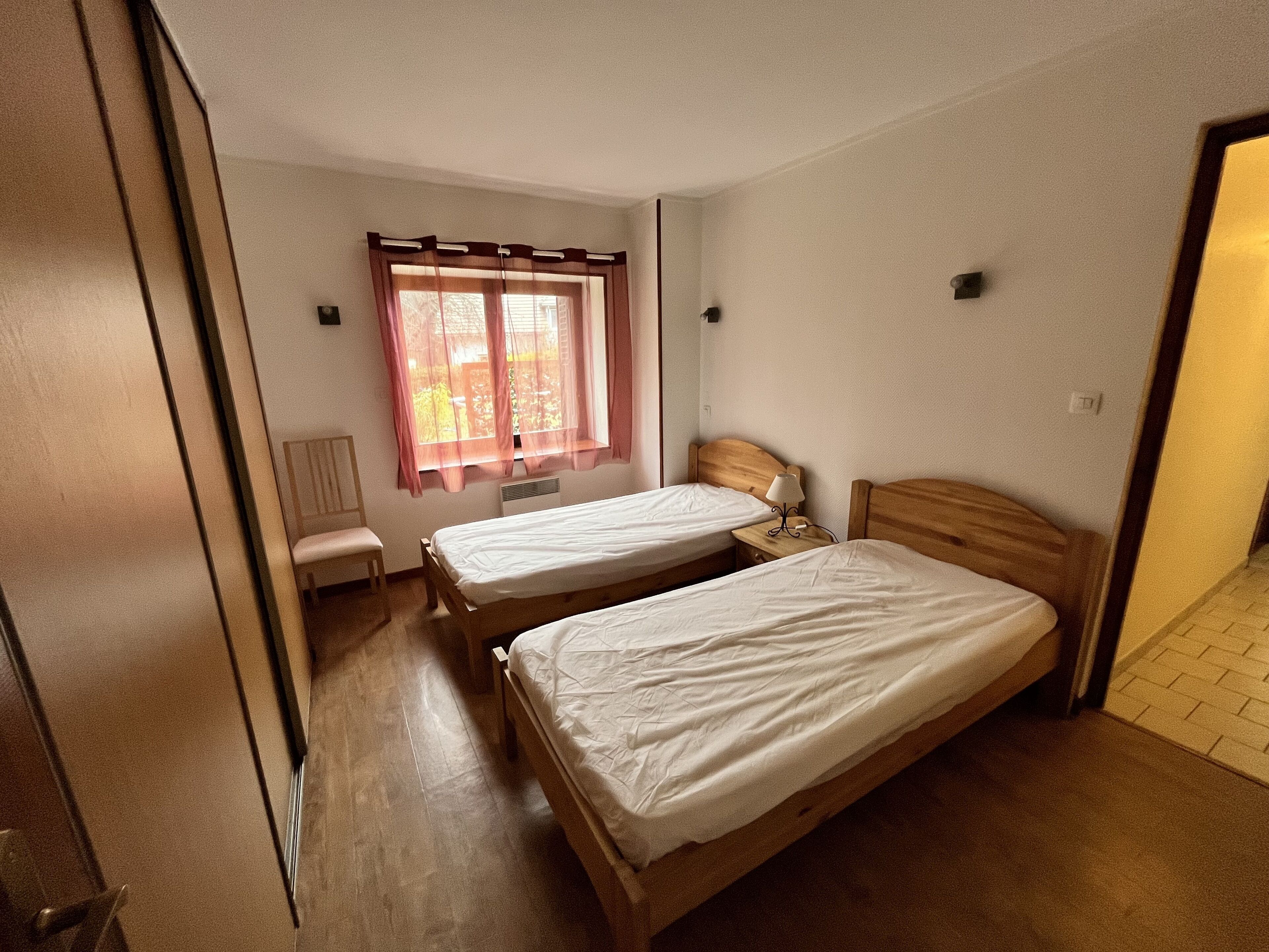 3 chambres, fer et planche à repasser, Wi-Fi gratuit
