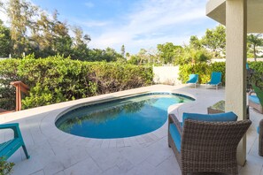A heated pool - Reel Paradise 1 block from beach heated pool townhouse on canal (Sarasota)