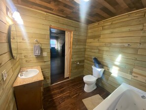 Towels, soap, toilet paper - Newly added studio apartment, above garage.  (Marvell)