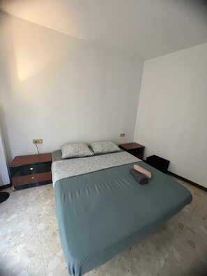 4 Schlafzimmer, Bügeleisen/Bügelbrett, kostenloses WLAN, Bettwäsche