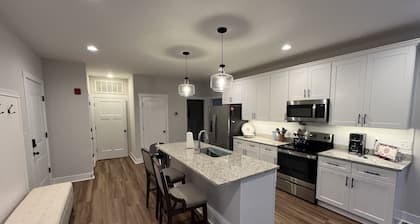 Modern Condo Near Liberty University-Randolph College-University of Lynchburg