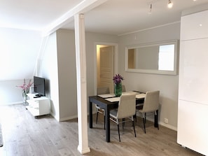 Appartement Standard, 3 chambres | Coin séjour