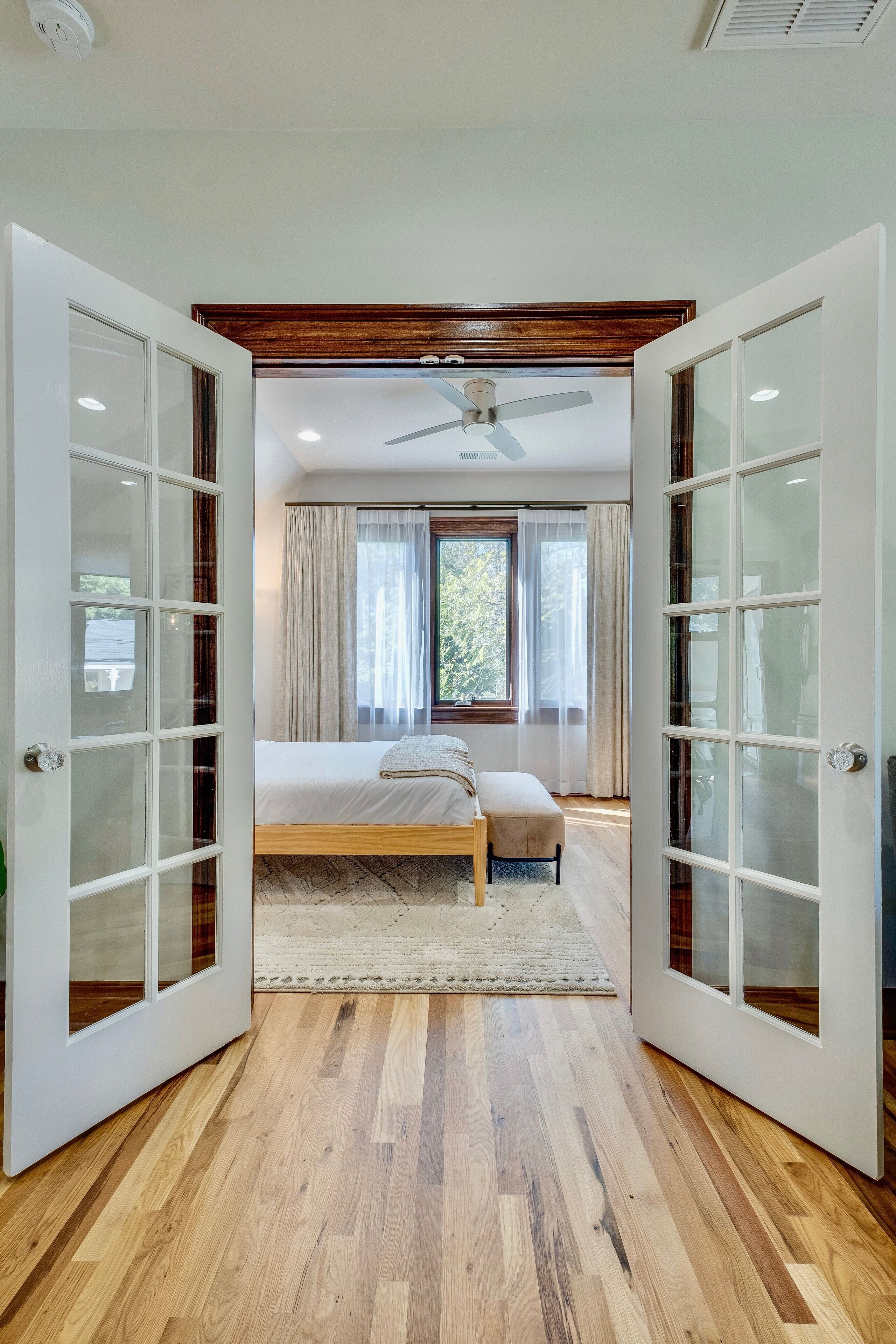 1 Schlafzimmer, Schreibtisch, Bügeleisen/Bügelbrett, Reisekinderbett