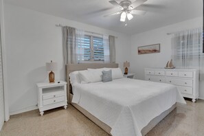 3 Schlafzimmer, Schreibtisch, Bügeleisen/Bügelbrett, WLAN