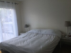 3 bedrooms, iron/ironing board, WiFi, bed sheets - Beautiful single-storey house 100m from the sea (Plougonvelin)