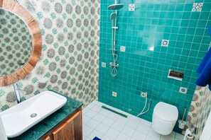 Shower, hair dryer, bathrobes, towels - DAR EBBA (Degache)