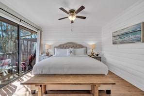2 bedrooms, iron/ironing board, free WiFi, bed sheets - 6 Bikes! 5-Min Walk to Beach! 2 Pools! Tennis Courts! Family Friendly! (Santa Rosa Beach)