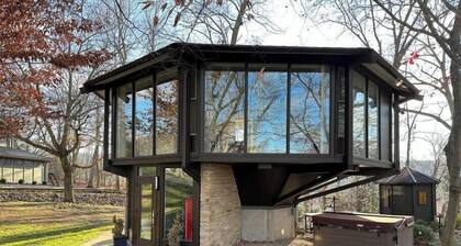 The Escape Pod @Cheat Lake, private Hot Tub