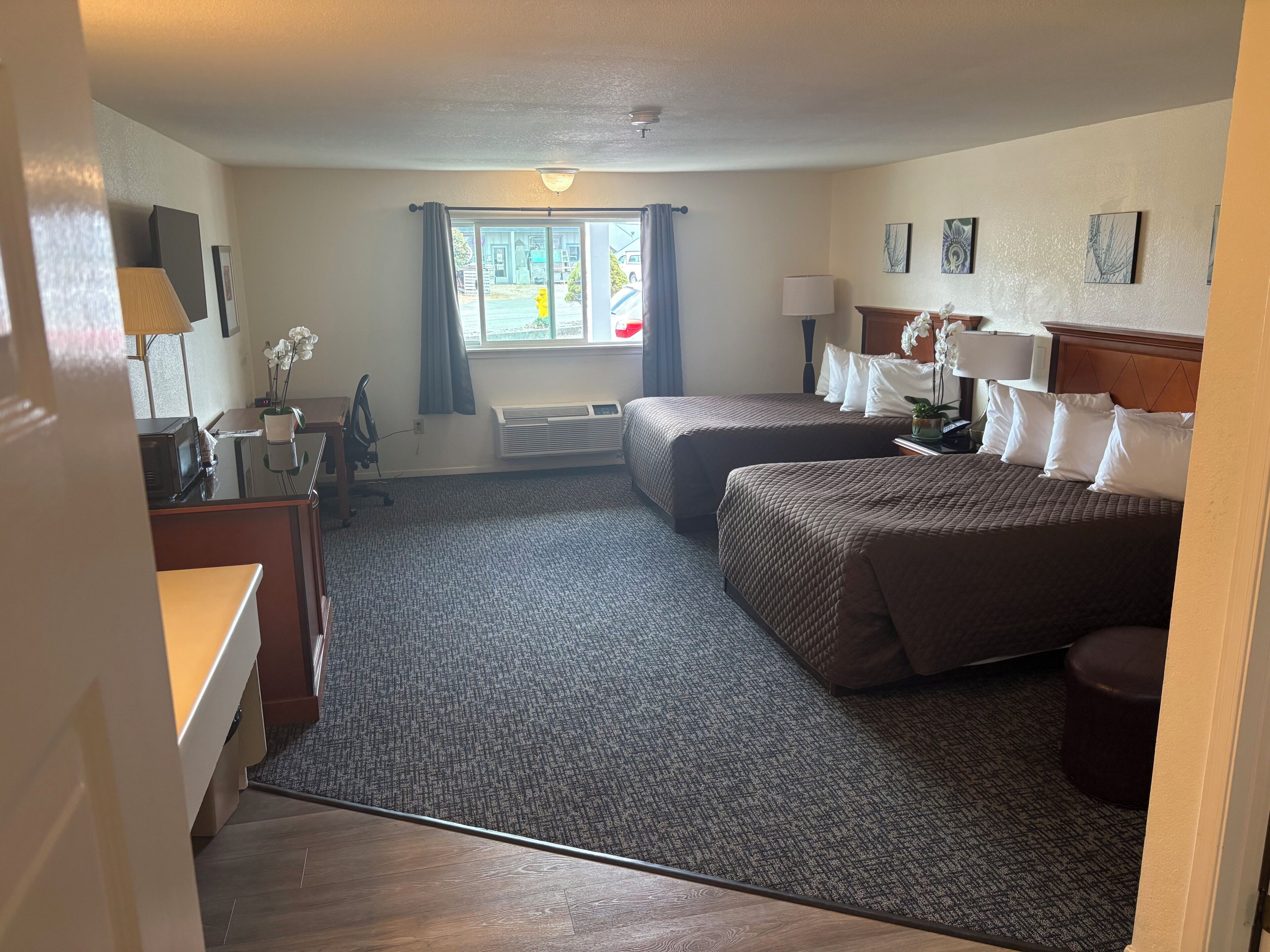 Superior Double Room, 2 Queen Beds, Annex Building | Desk, iron/ironing board (on request), WiFi (free), bed sheets