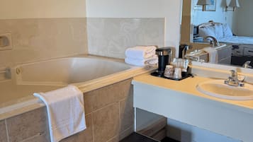 Private spa tub