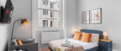 1 chambre, fer et planche à repasser, Wi-Fi, draps fournis