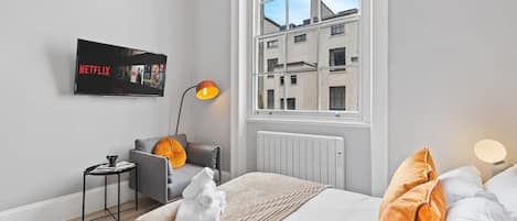 1 chambre, fer et planche à repasser, Wi-Fi, draps fournis