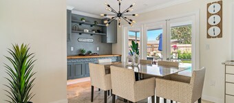 Tropical Pool and Hot Tub House 